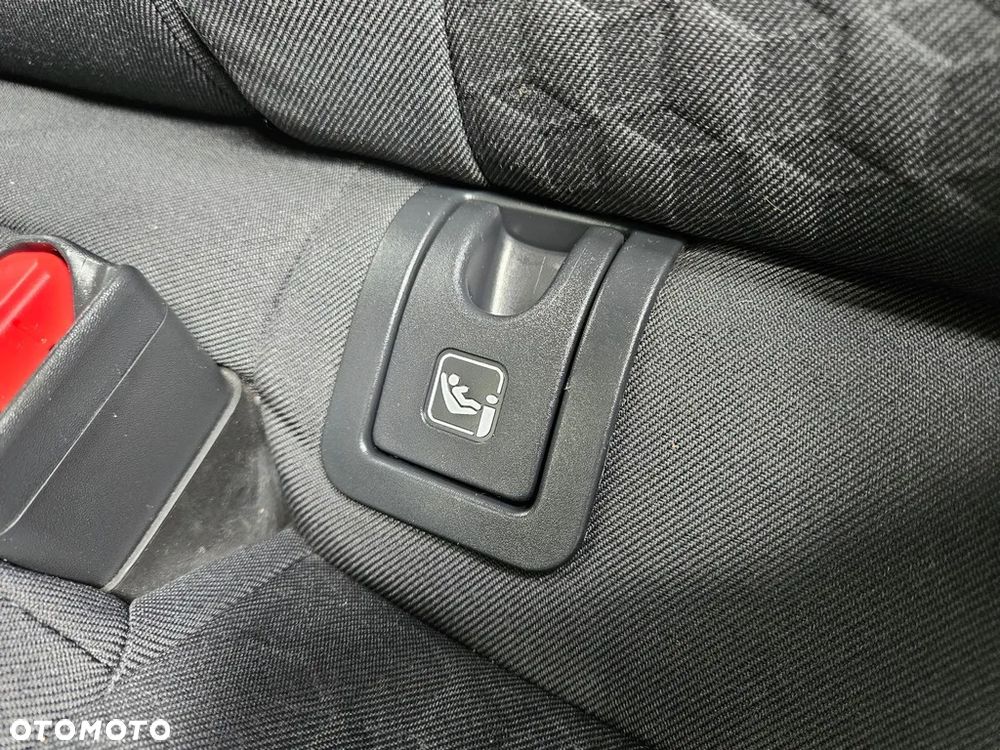 Toyota Yaris - 38