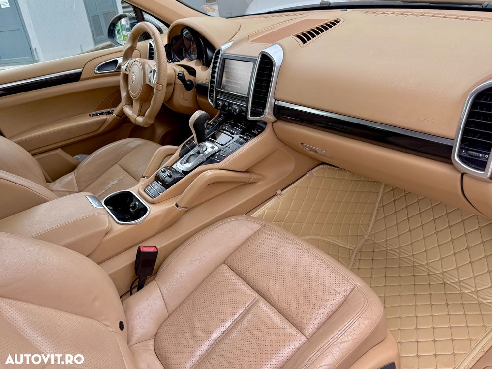 Porsche Cayenne 3.0 L V6 - 26