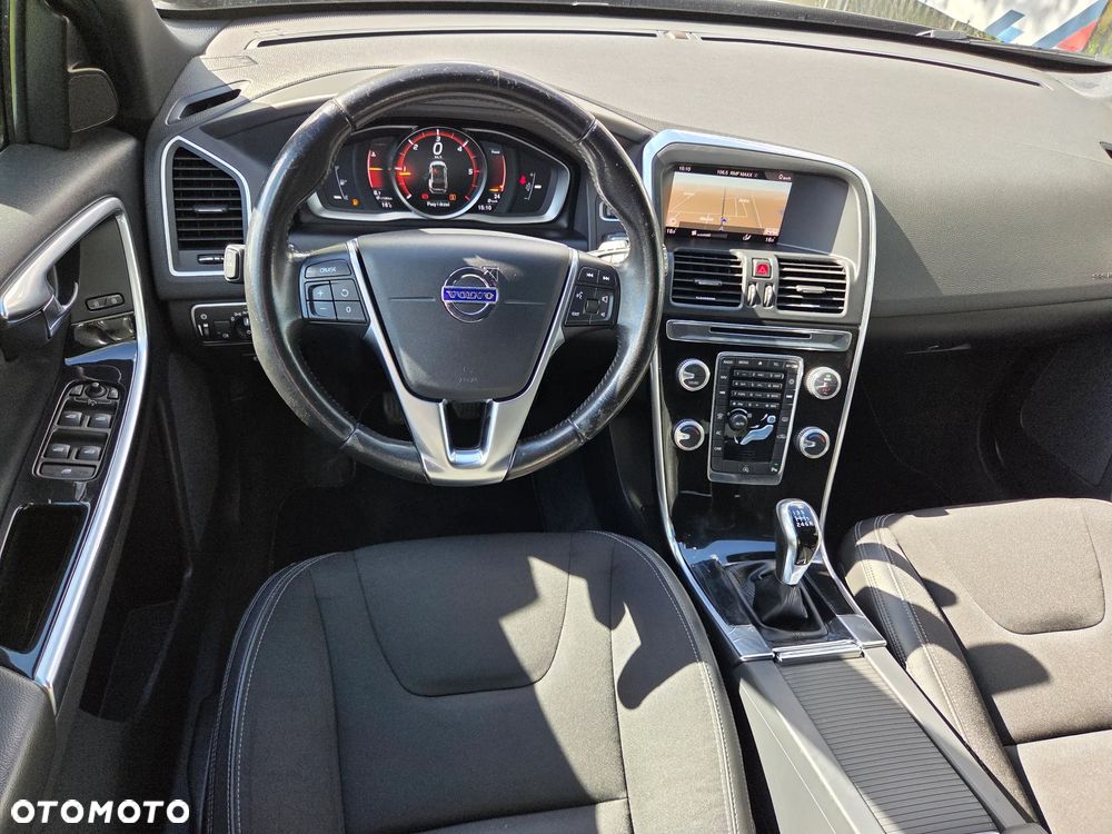 Volvo XC 60 D3 Momentum - 10