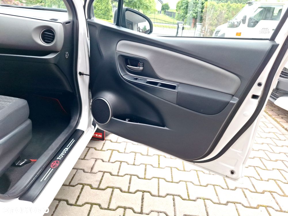 Toyota Yaris - 19