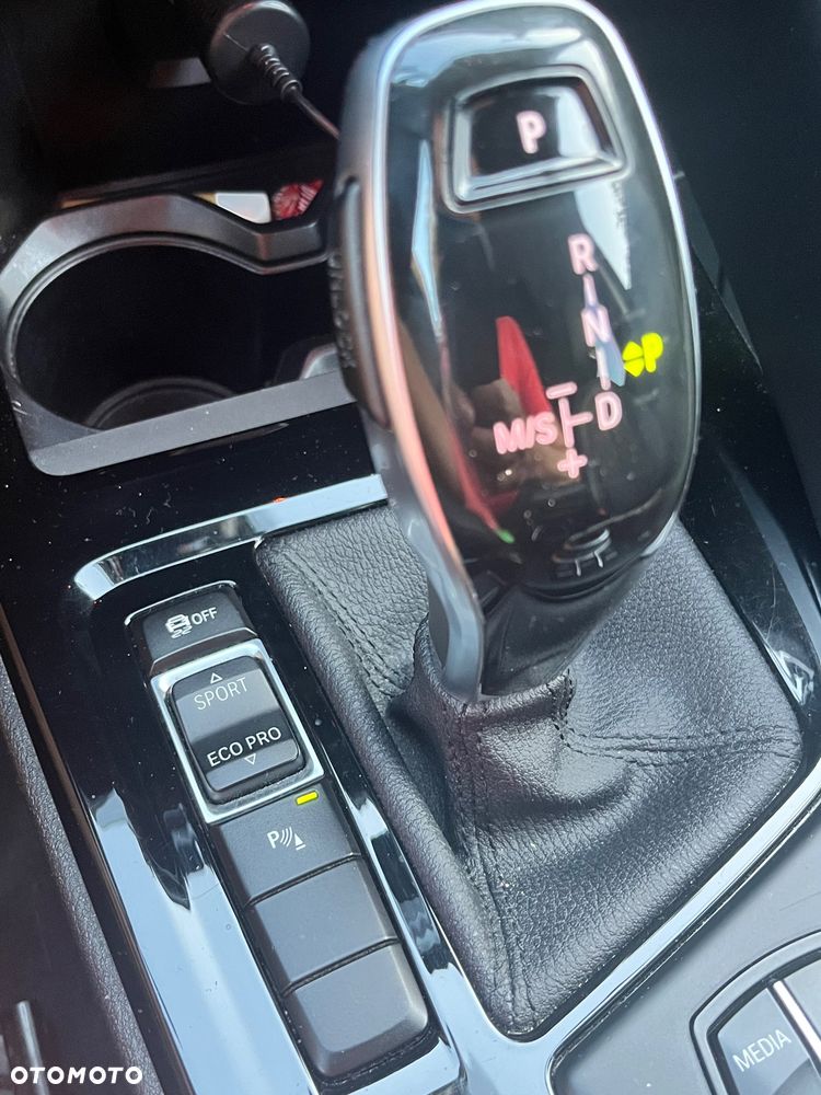 BMW X1 sDrive18i - 8