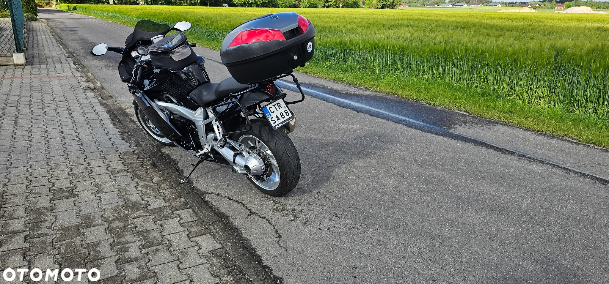 BMW K - 9