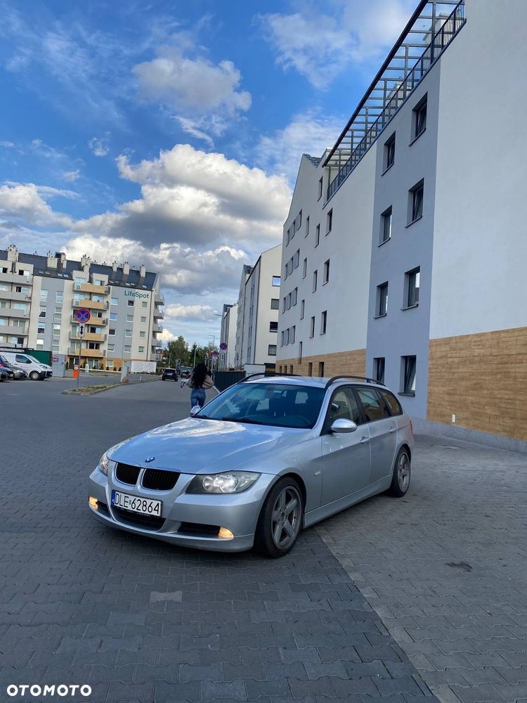 BMW Seria 3 320d DPF - 1