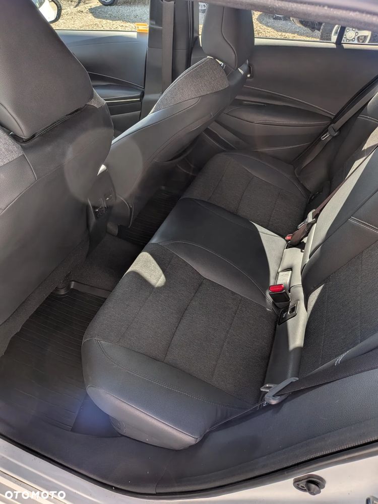 Toyota Corolla 1.8 Hybrid GPF Comfort - 16