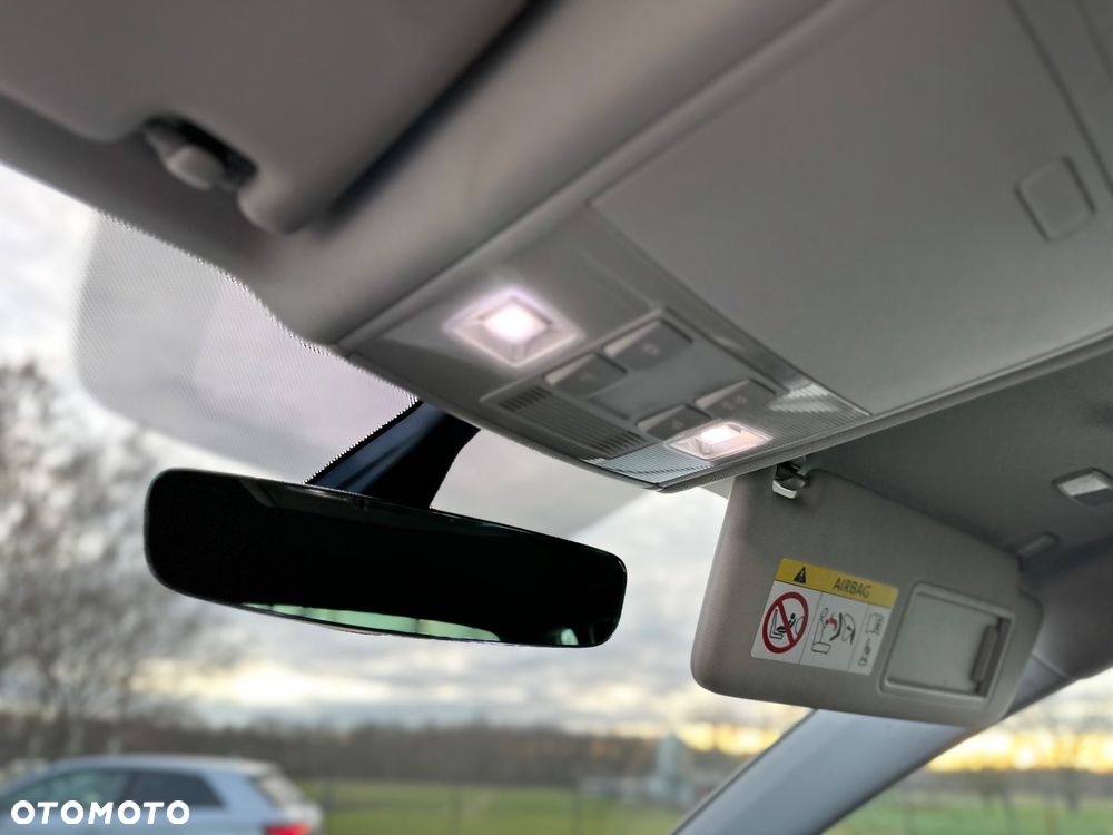 Volkswagen Golf Variant 1.5 TSI ACT OPF BlueMotion Highline - 27