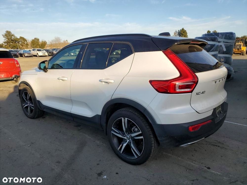 Volvo XC 40 - 6