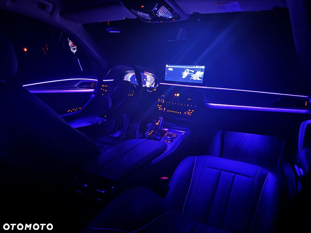 BMW Seria 5 520i - 31