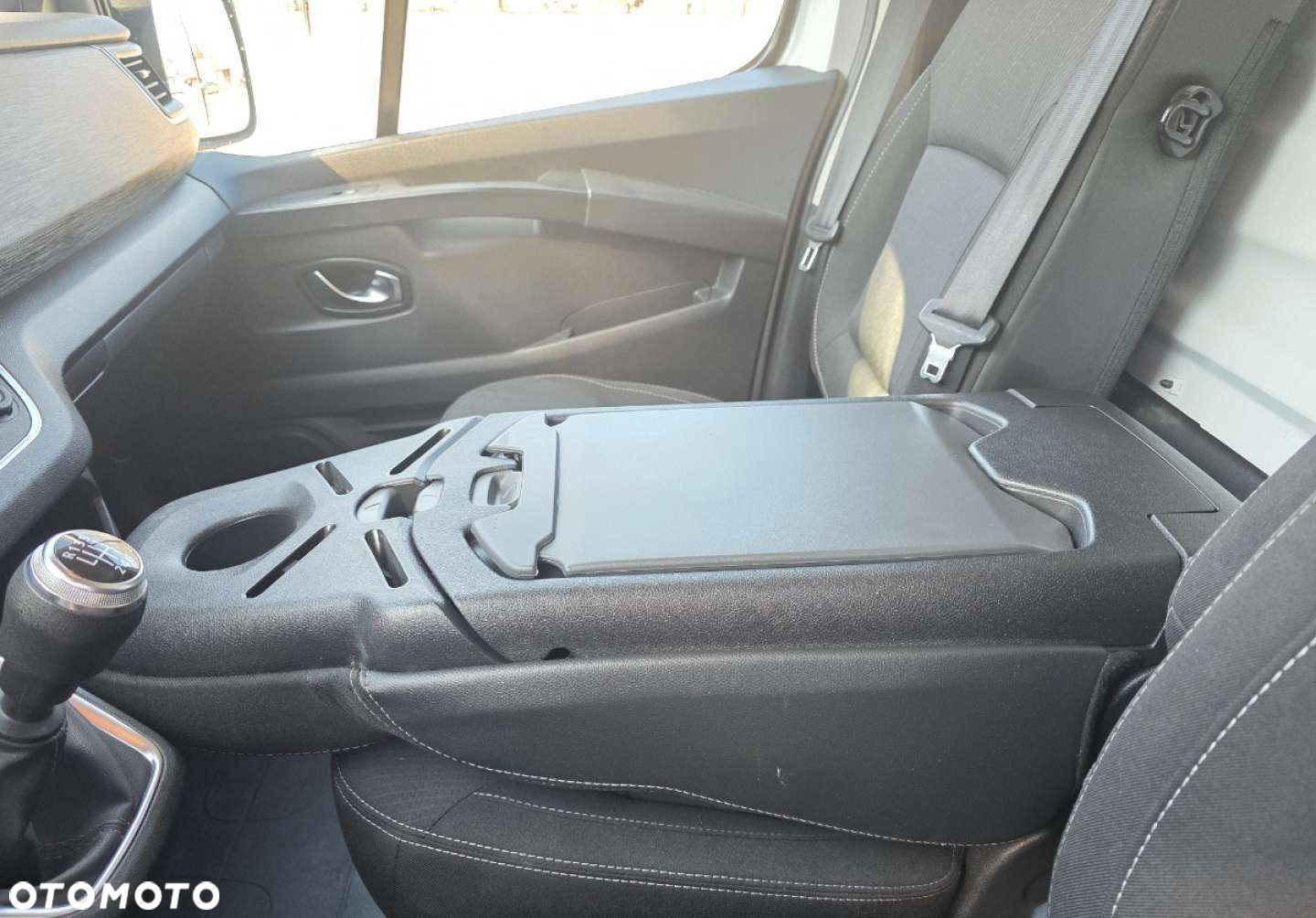 Renault Trafic - 18