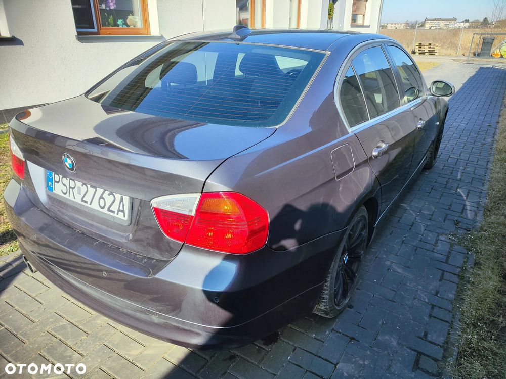 BMW Seria 3 325i - 7