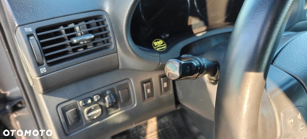 Toyota Avensis 2.0 D-4D Combi - 29