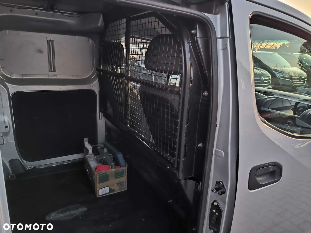Nissan NV200 - 22