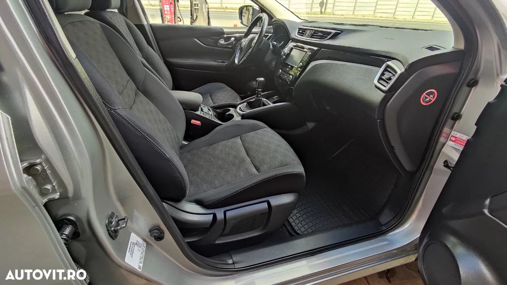 Nissan Qashqai 1.6 DCI N-Connecta - 26