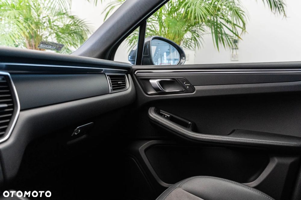 Porsche Macan - 18