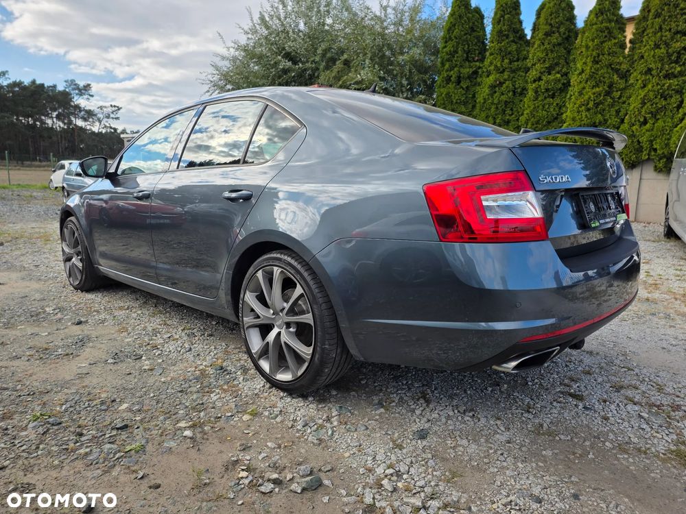 Skoda Octavia Combi 2.0 TSI (Green tec) DSG RS - 22