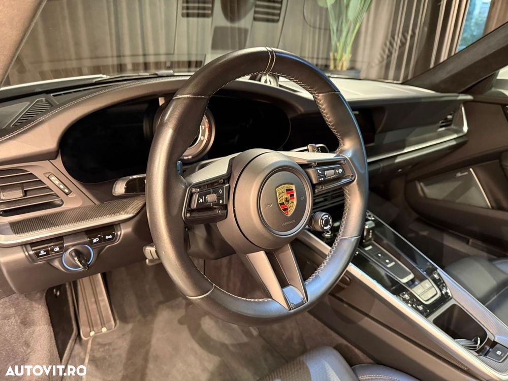 Porsche 911-TURBO-S - 17