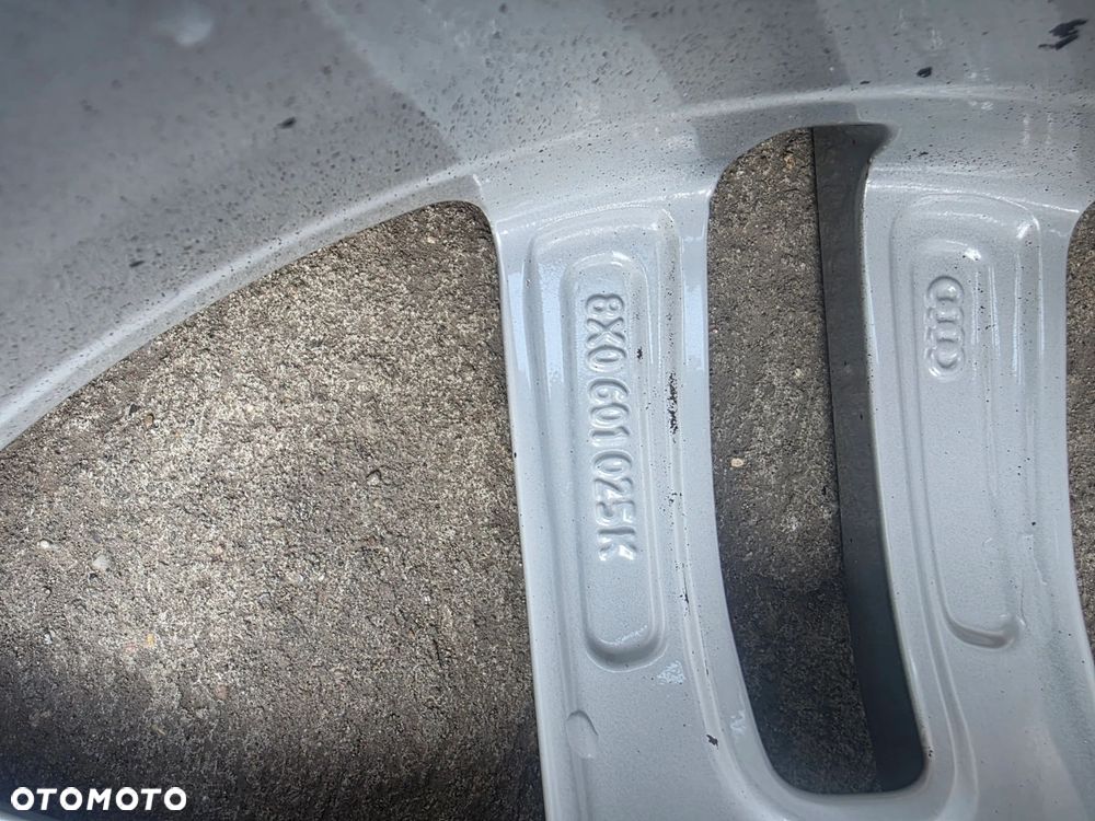 FELGA FELGI VW SKODA SEAT AUDI A1 8X 5X100 7.5J R17 ET36 8X06010256K 6/26 - 8