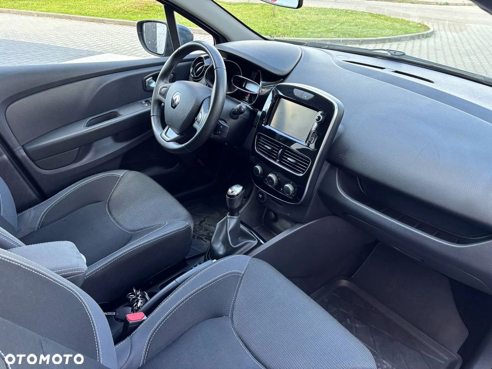 Renault Clio 1.2 16V 75 Life - 6