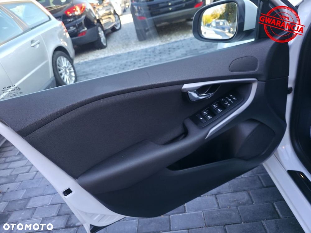 Volvo V40 T2 Inscription - 39