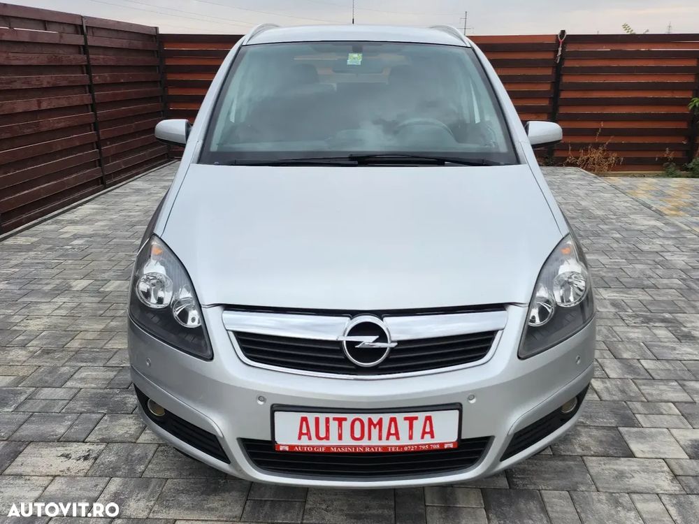 Opel Zafira 1.8 Easytronic Cosmo - 3