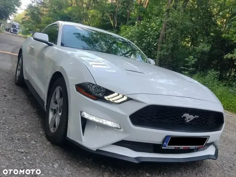 Ford Mustang - 1