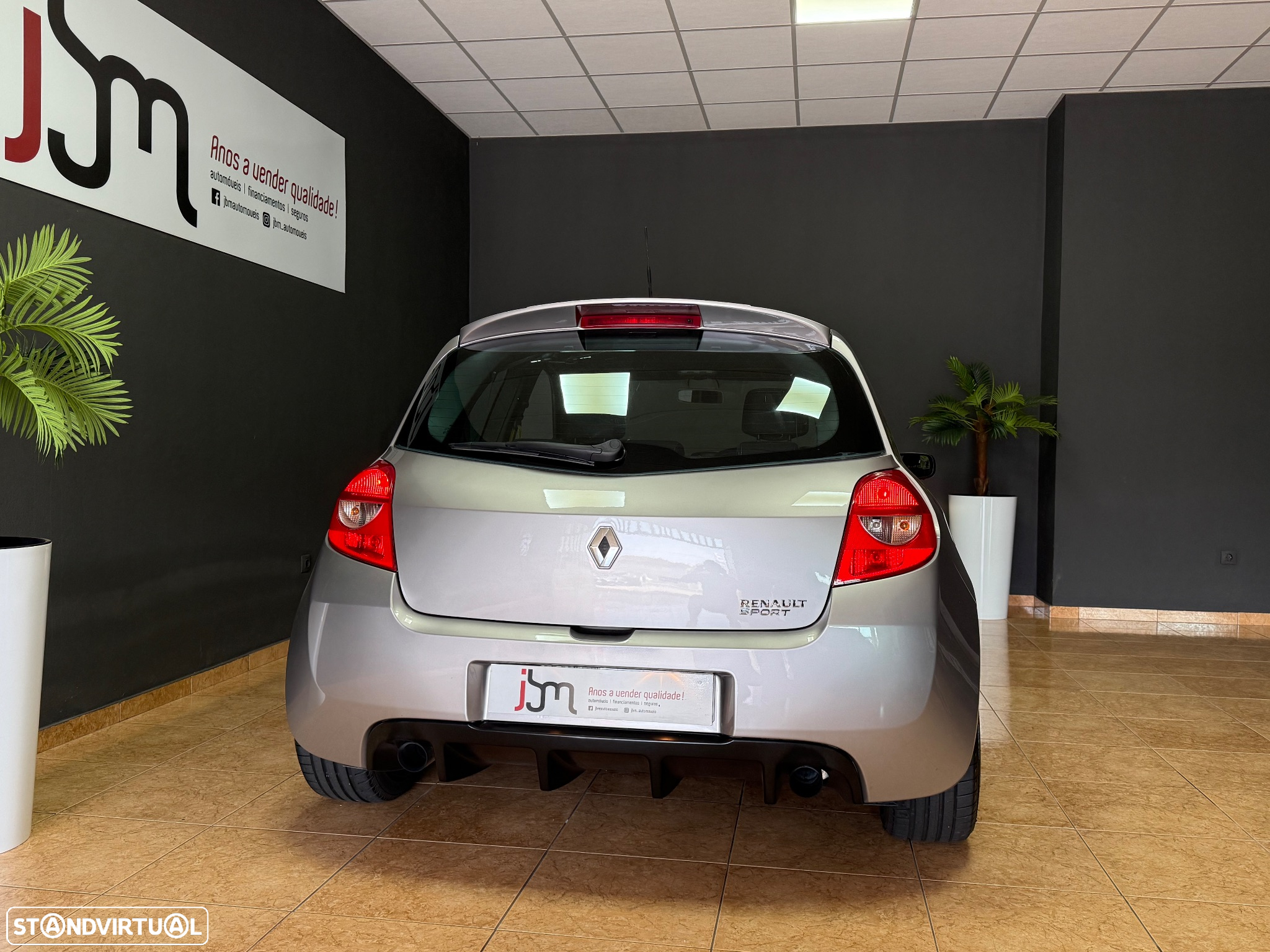 Renault Clio 2.0 16V Sport - 11