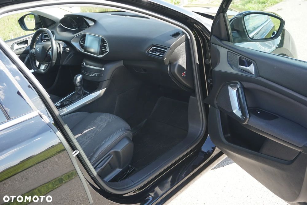 Peugeot 308 SW 1.5 BlueHDi Active Pack S&S EAT8 - 11