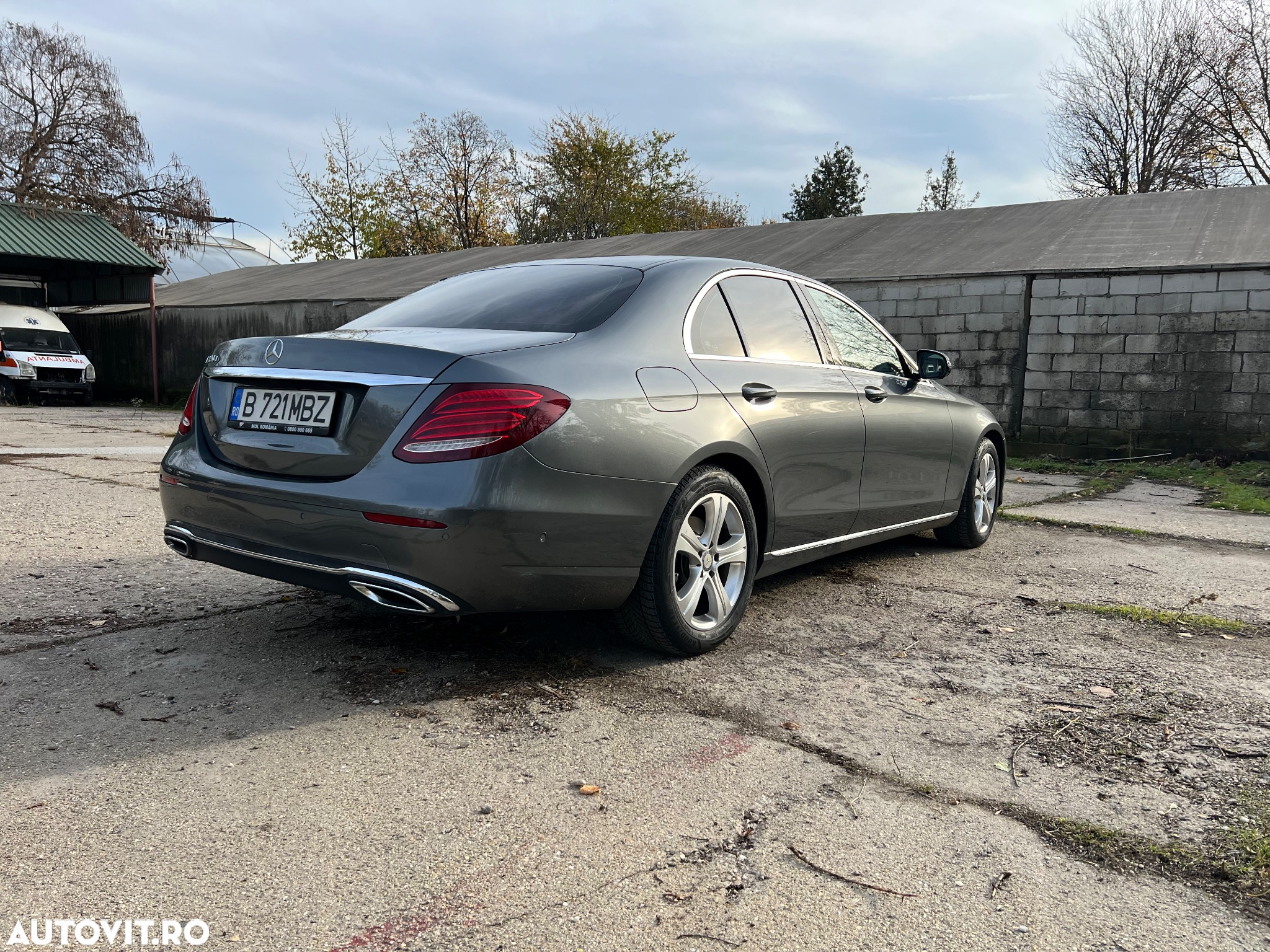 Mercedes-Benz E 220 d 9G-TRONIC Avantgarde - 4