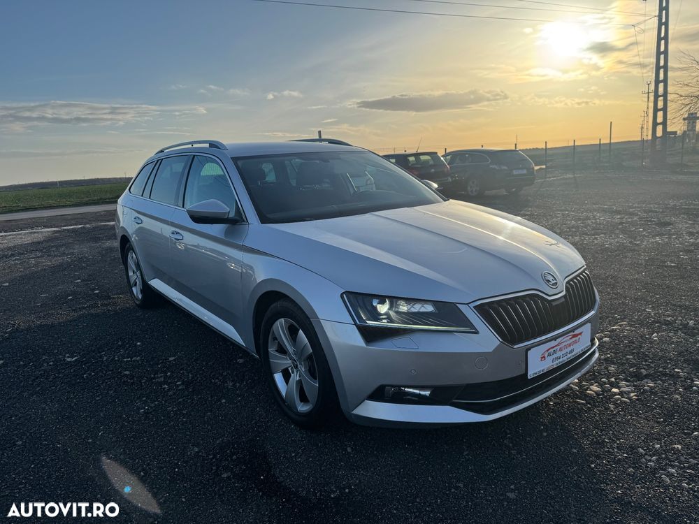 Skoda Superb Combi 2.0 TDI Style - 1