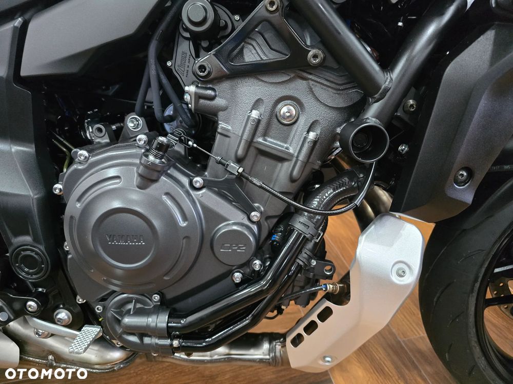 Yamaha MT - 16
