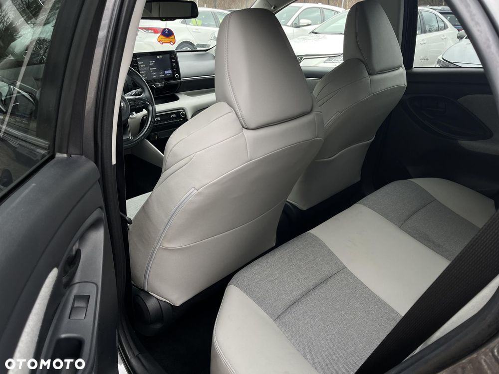 Toyota Yaris 1.5 Executive CVT - 14