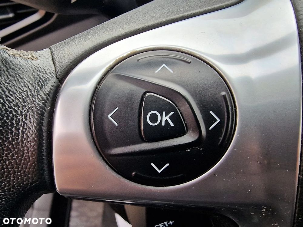 Ford Kuga 2.0 TDCi 2x4 Titanium - 17