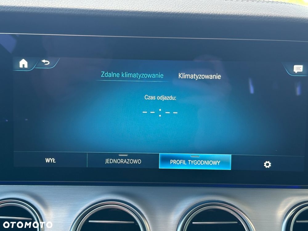Mercedes-Benz Klasa E 300 de 4Matic 9G-TRONIC AMG Line - 38
