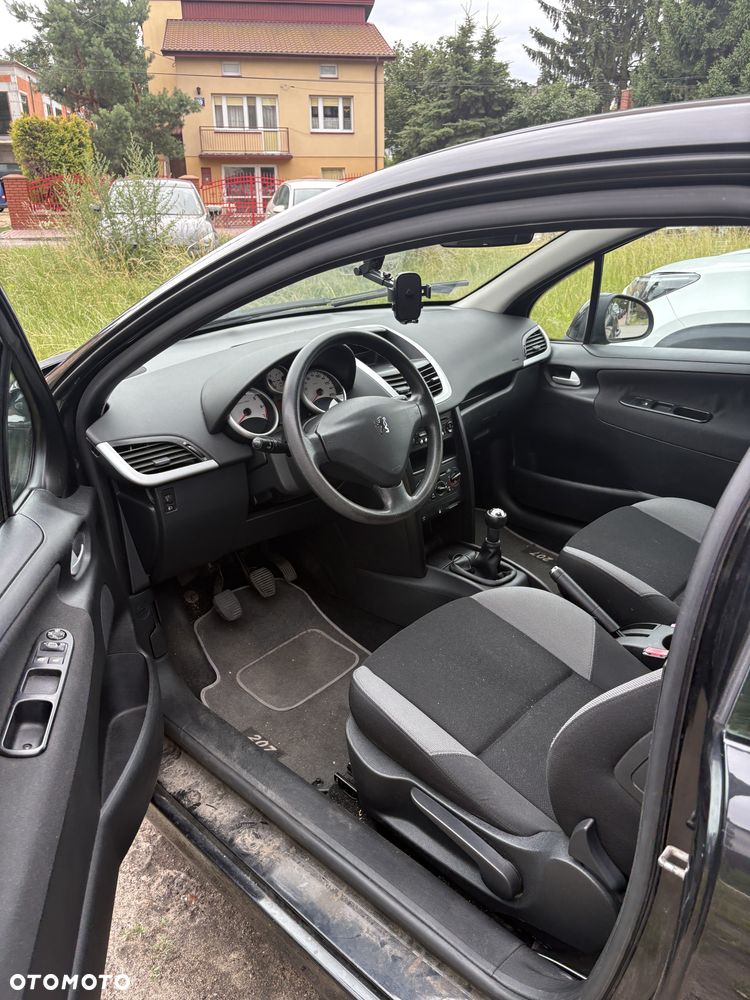 Peugeot 207 1.4 16V Trendy - 6