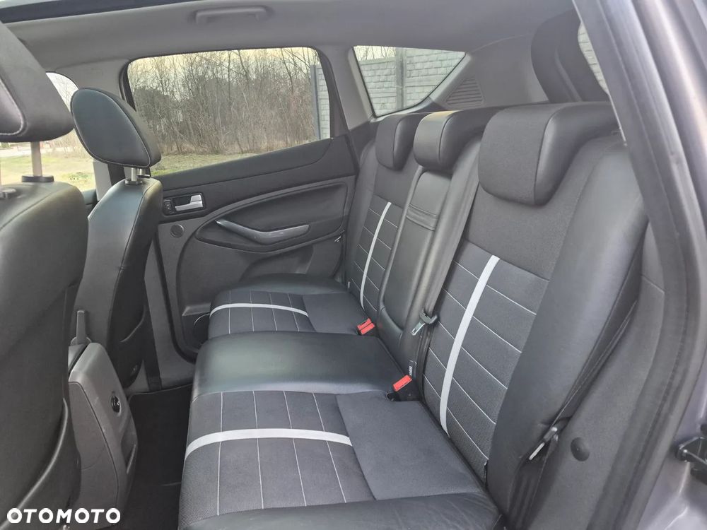 Ford Kuga 2.0 TDCi 4x4 Titanium - 16