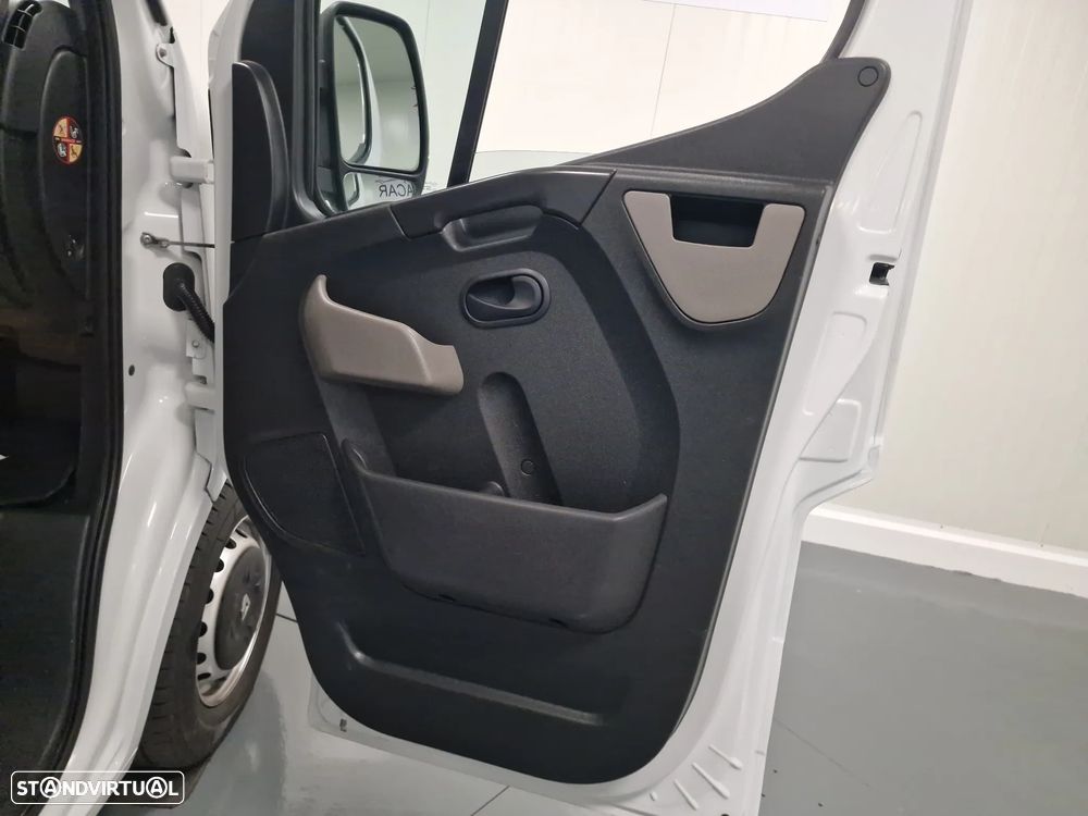 Renault 2.3 DCI L3 IVA 7 LUGARES - 35