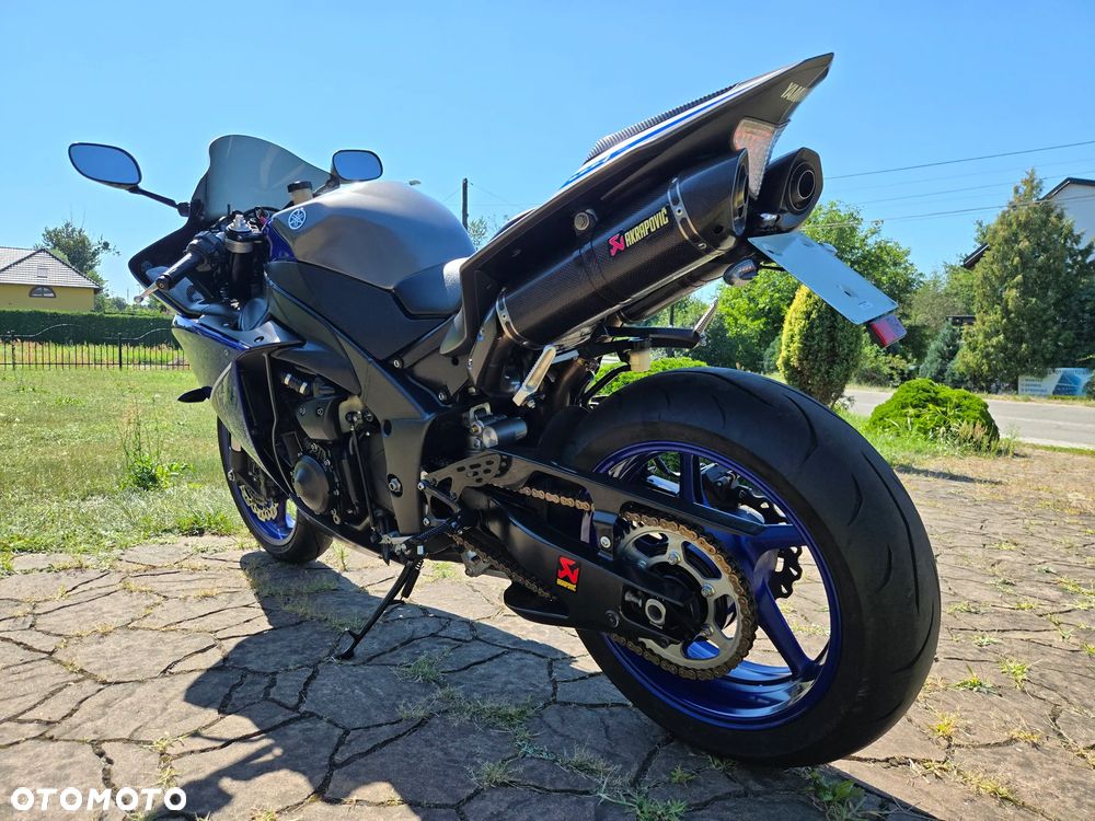 Yamaha YZF - 6