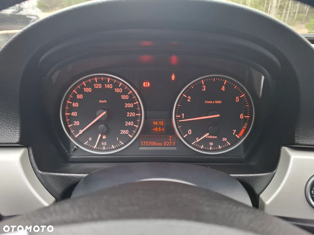 BMW Seria 3 318i - 18