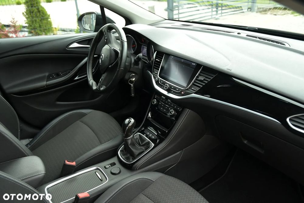 Opel Astra 1.4 Turbo Innovation - 18