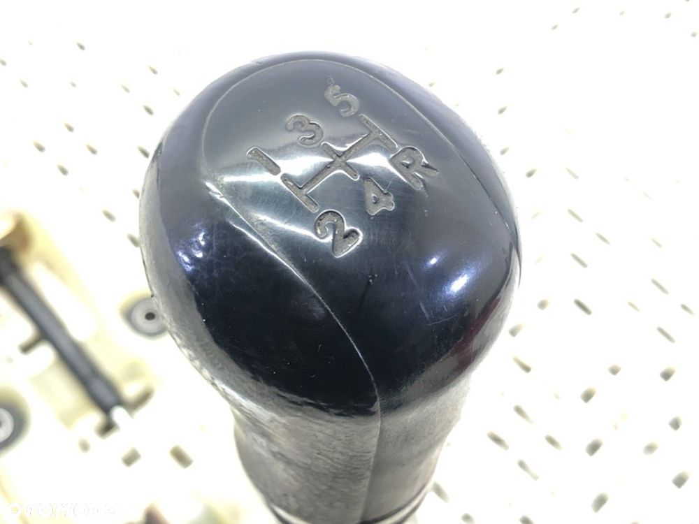 DŹWIGNIA ZMIANY BIEGÓW - 111.00 PLN - TOYOTA AVENSIS VERSO (_M2_) 2001 - 2011 2.0 D (CLM20_) 85 kW - 2