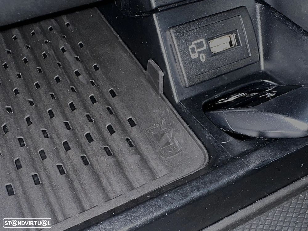 Mercedes-Benz E 200 d 9G-TRONIC Exclusive - 33