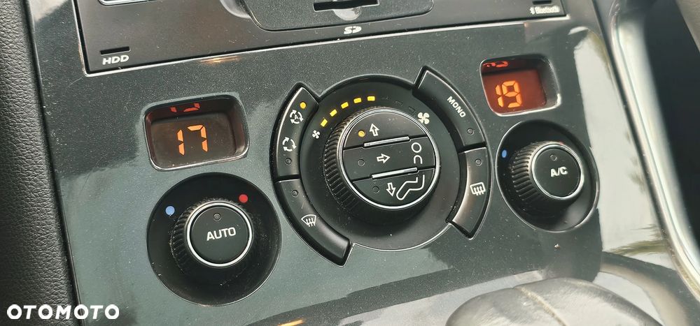 Peugeot 3008 2.0 HDi Premium+ - 36