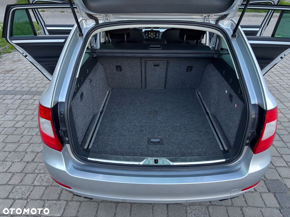 Skoda Superb 2.0 TSI Elegance DSG - 23