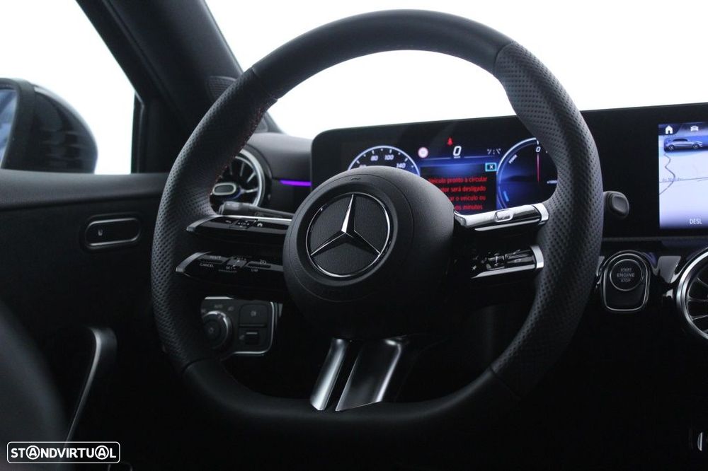 Mercedes-Benz A 250 e AMG Line - 16
