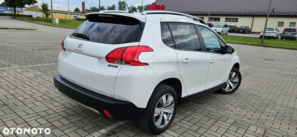 Peugeot 2008 PureTech 82 Allure - 4