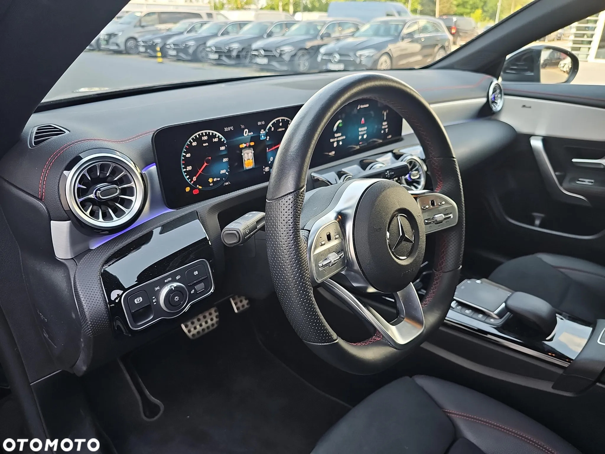 Mercedes-Benz CLA 200 4-Matic AMG Line 8G-DCT - 14