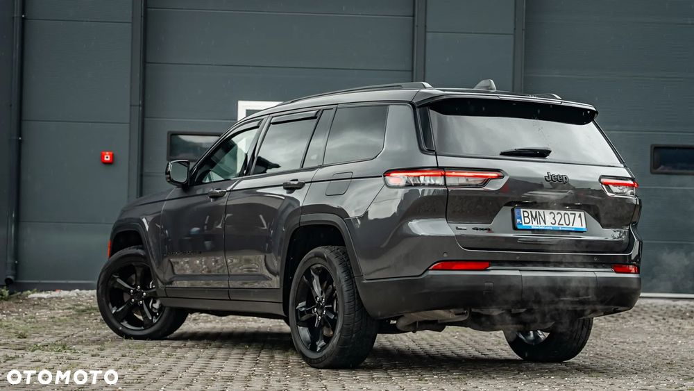 Jeep Grand Cherokee - 27