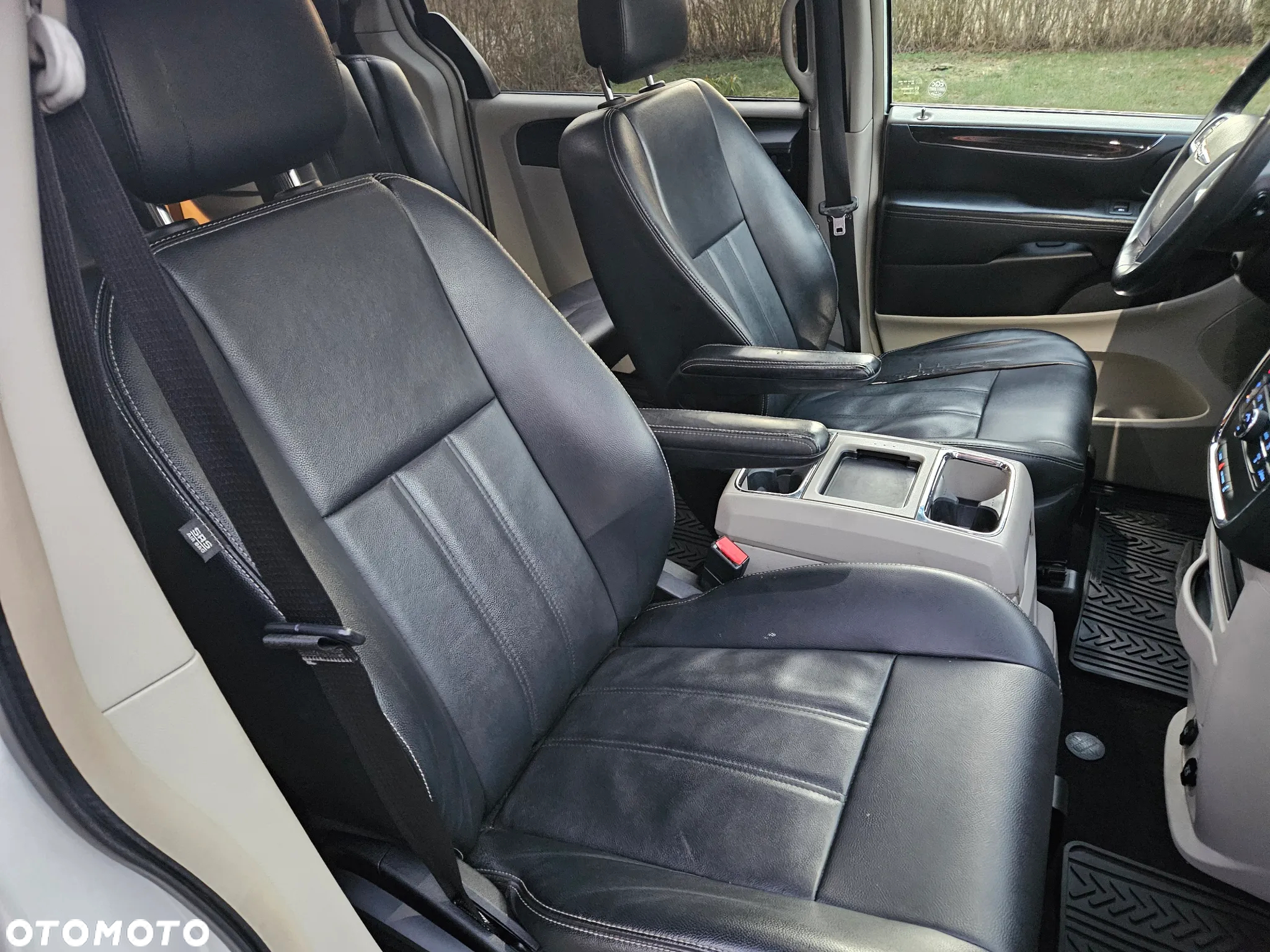 Chrysler Town & Country 3.6 Touring - 11