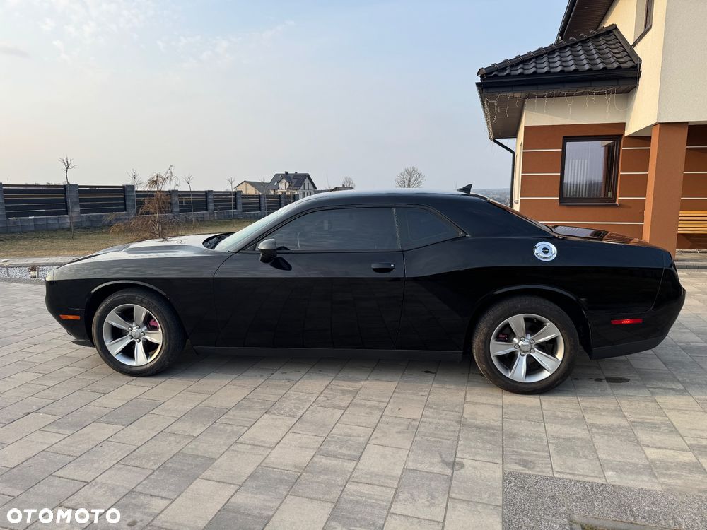 Dodge Challenger - 7