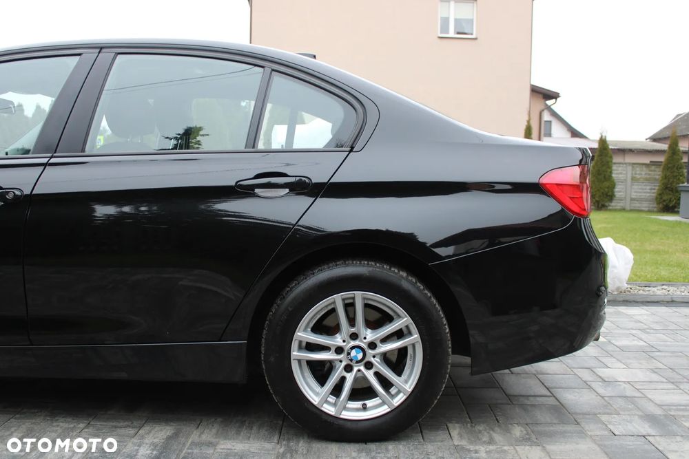 BMW Seria 3 - 16