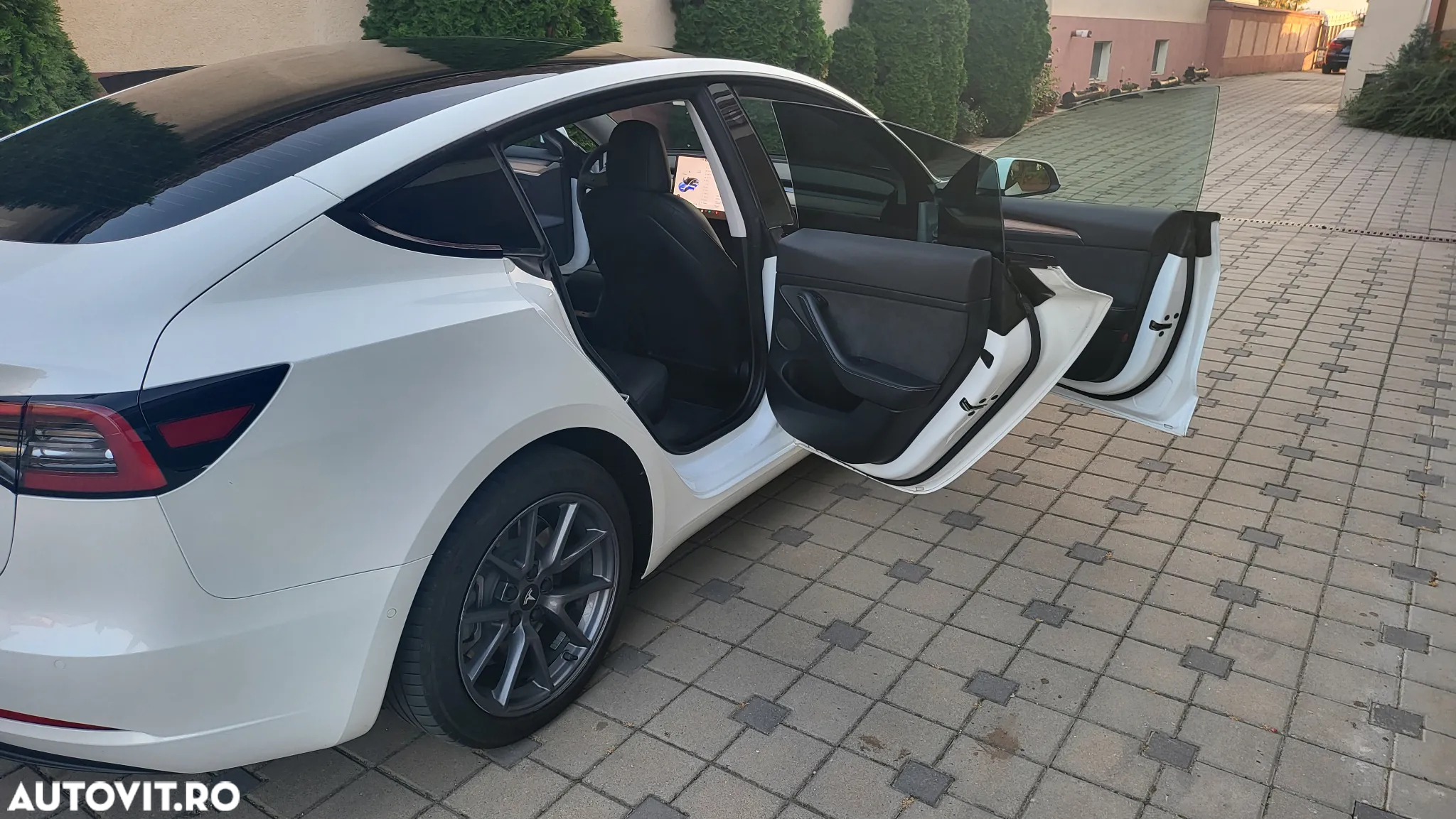 Tesla Model 3 Langstreckenbatterie Allradantrieb Dual Motor Performance - 20